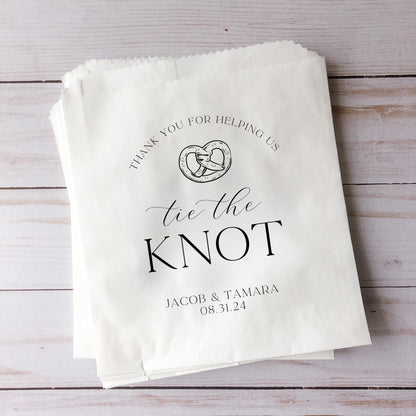 25 Pack, Tie the Knot Personalized Pretzel Bags, Pretzel Wall, Pretzel Wedding Favors,
